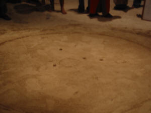 Krabben-Rennen an der Hotel-Bar