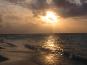 Sonnenuntergang auf Okuza