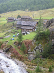 Bauernhuser zwischen Kurzras und Vernagt