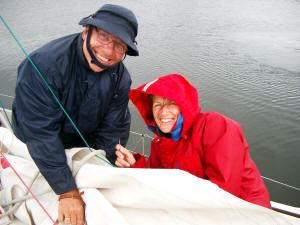 Eddi & Katrin flicken das Gro�segel