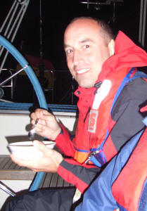 Zwischenmahlzeit zu n�chtlicher Stunde