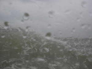 Die Wellen schlagen �ber mein Kaj�tfenster